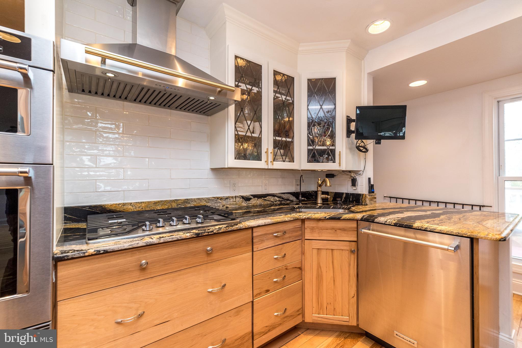 DURHAM VILLAGE - Residential