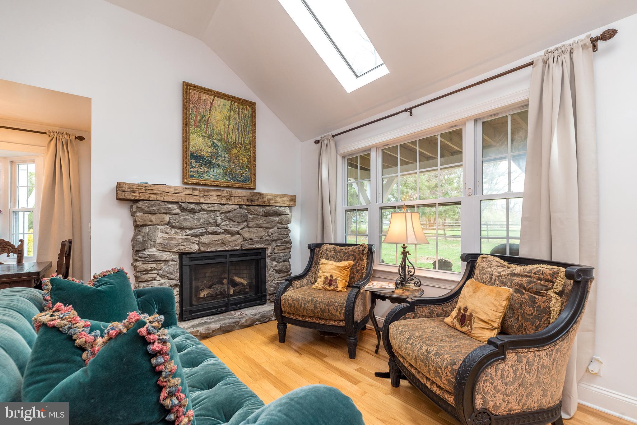 DURHAM VILLAGE - Residential