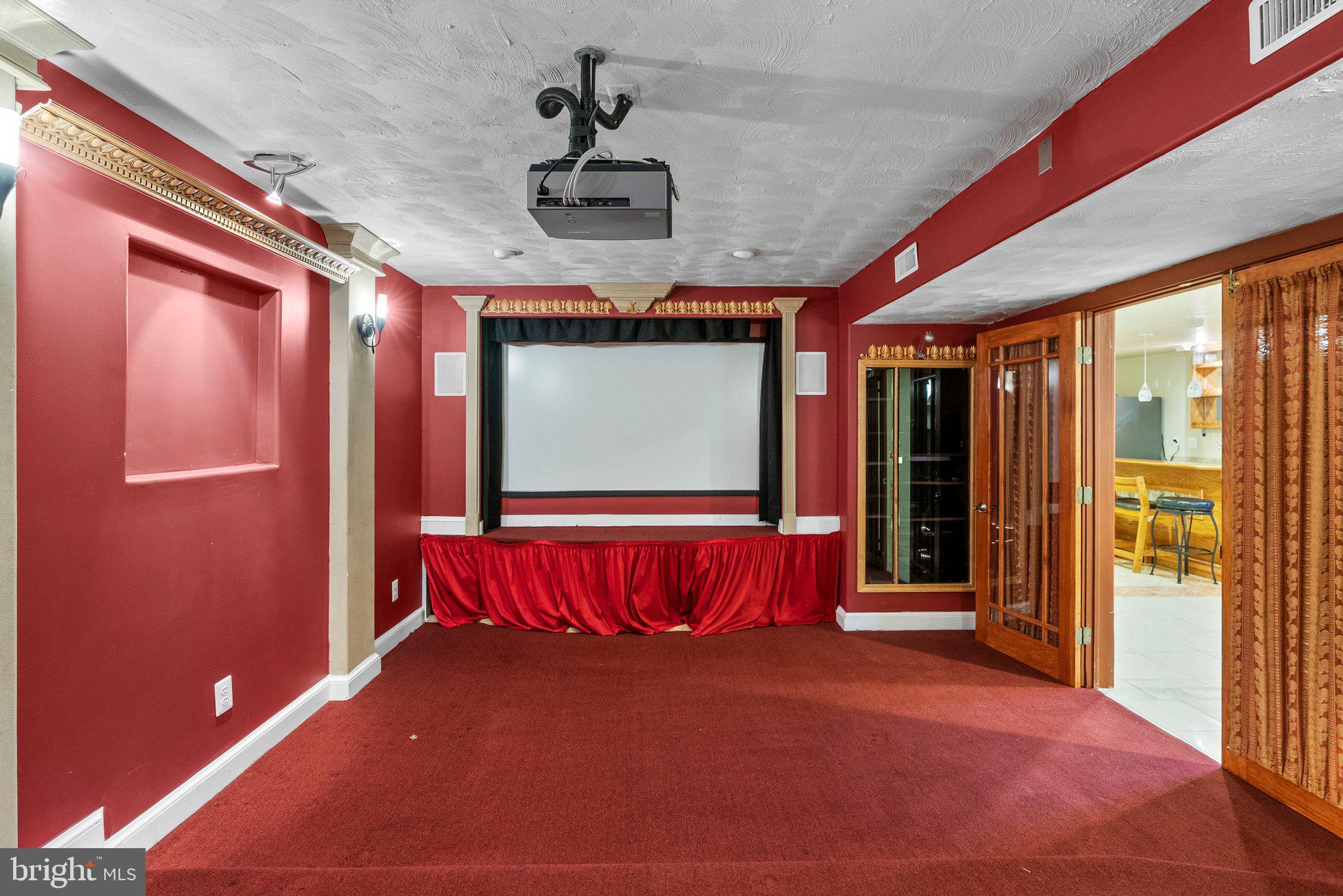 SOMERSET - Residential