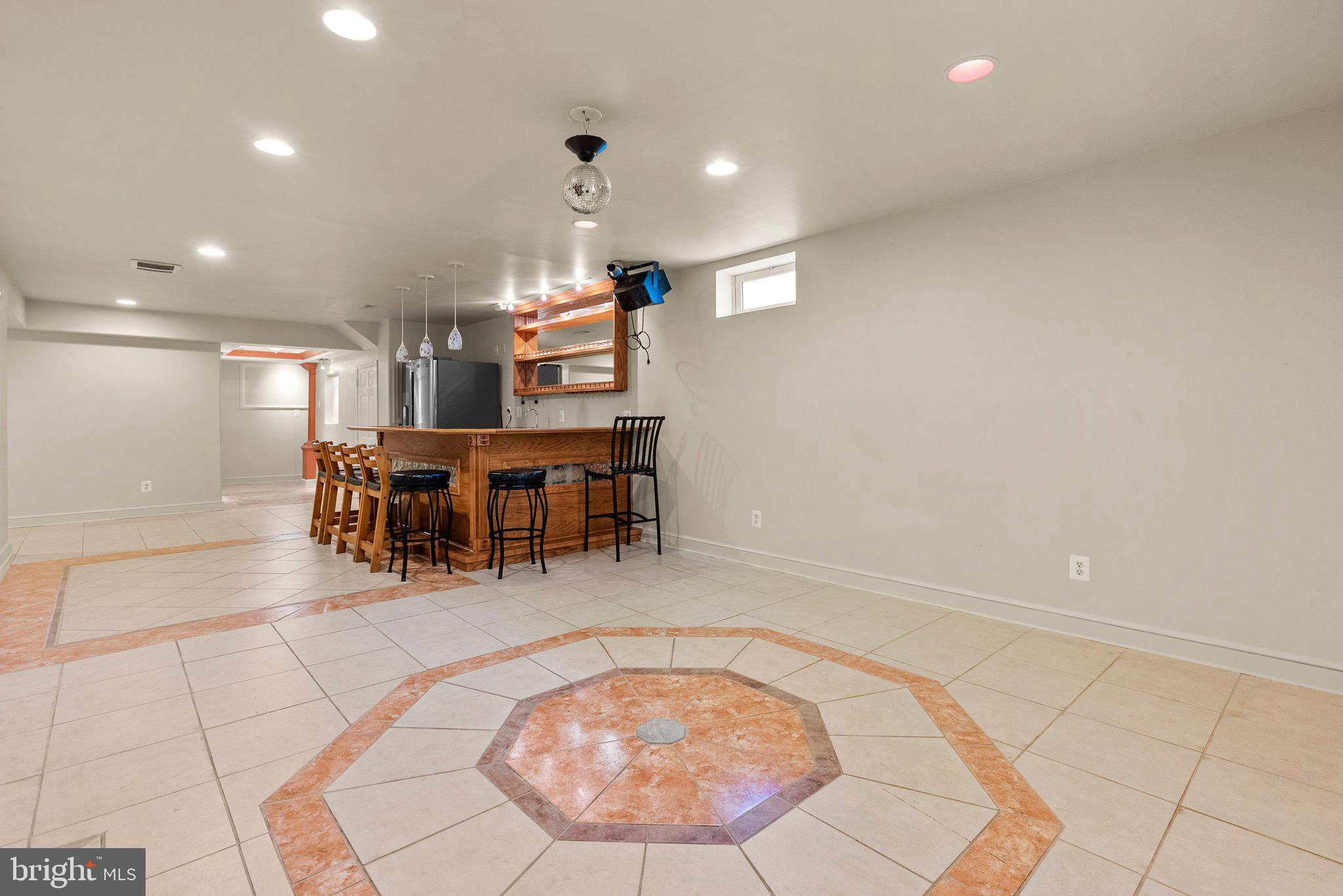 SOMERSET - Residential