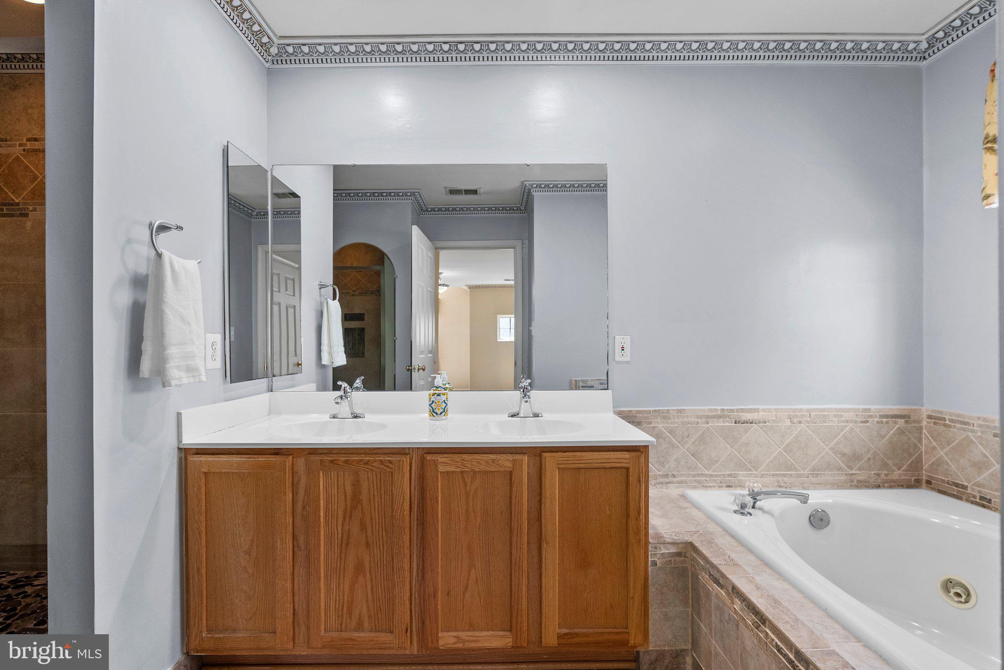 SOMERSET - Residential