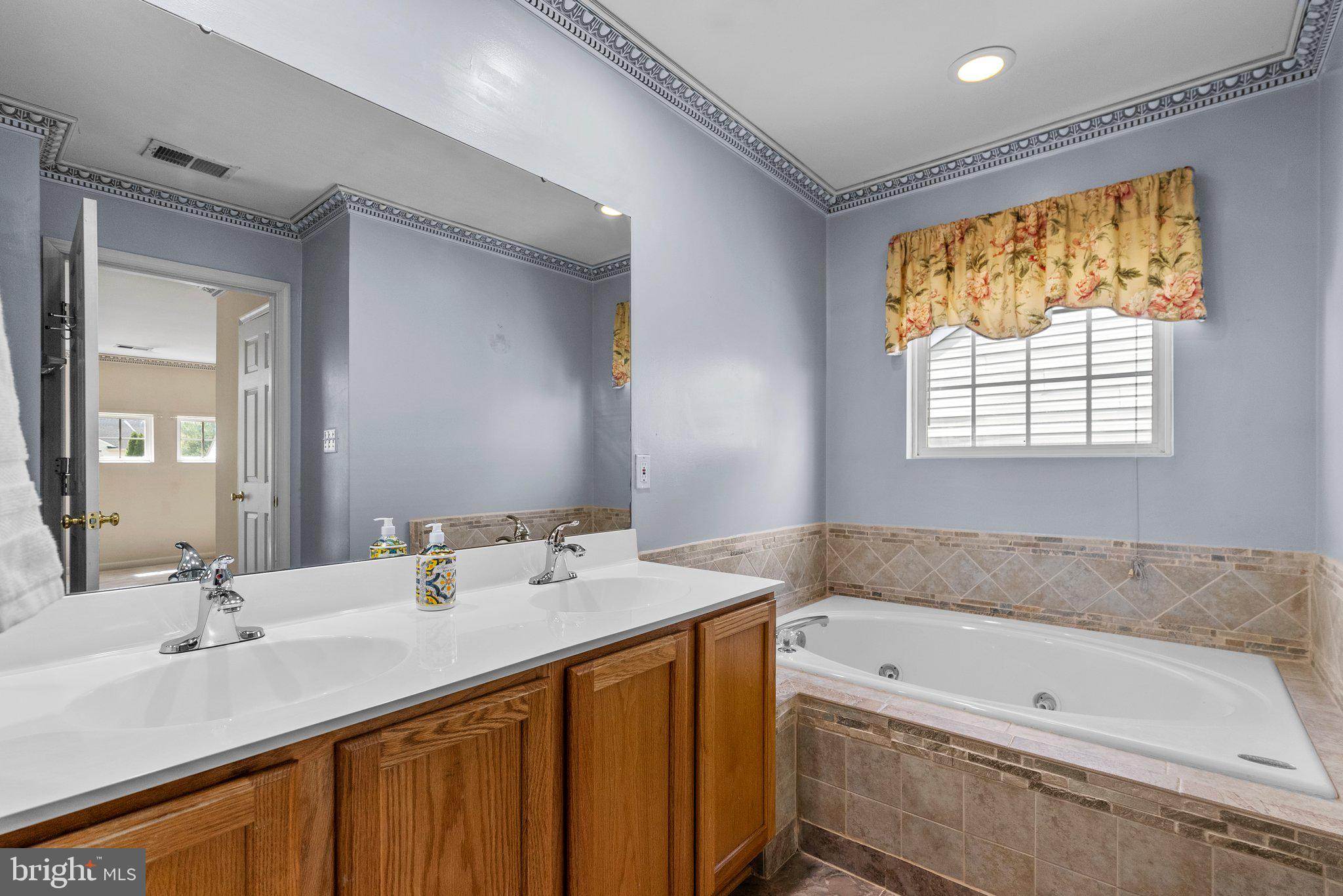 SOMERSET - Residential