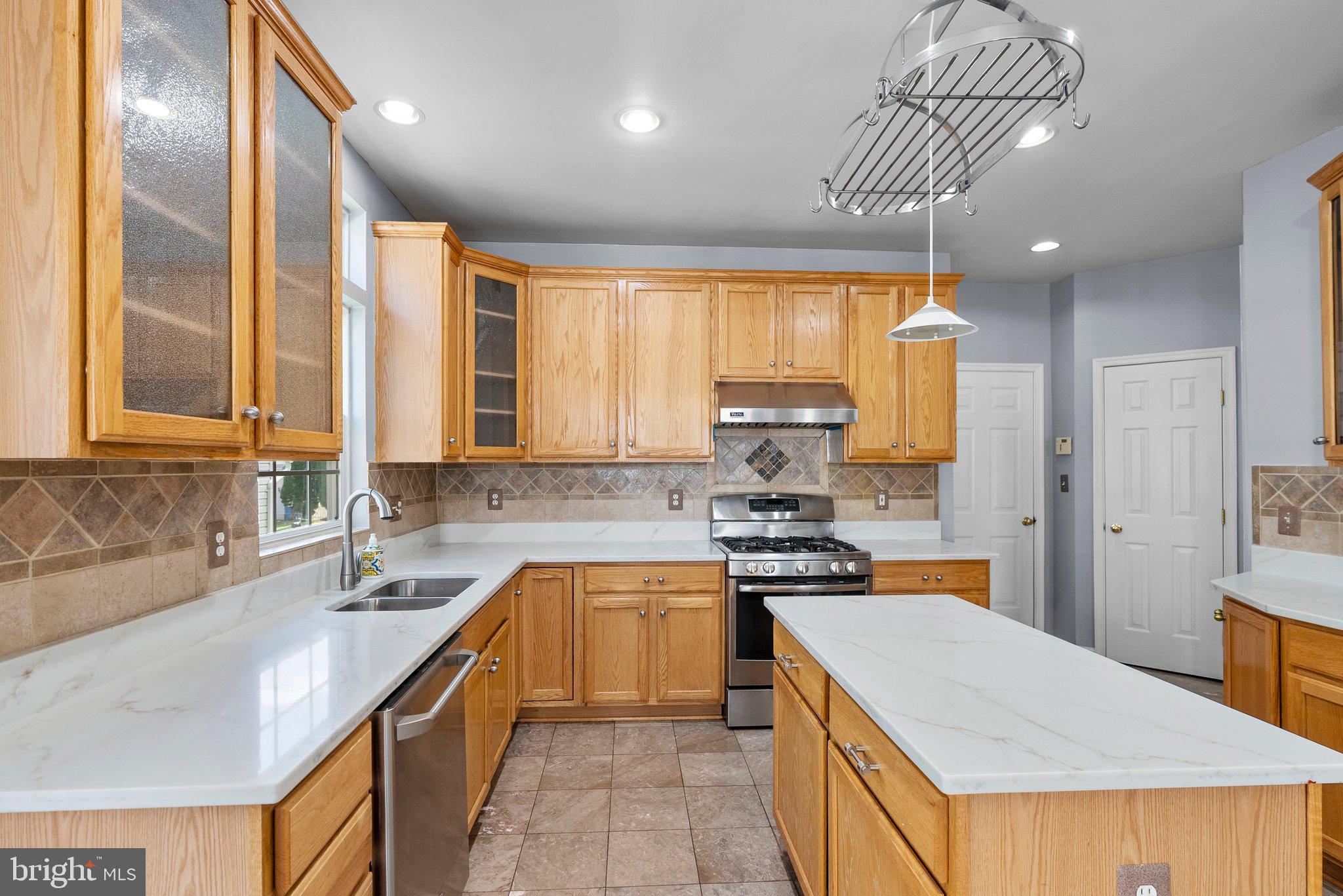 SOMERSET - Residential