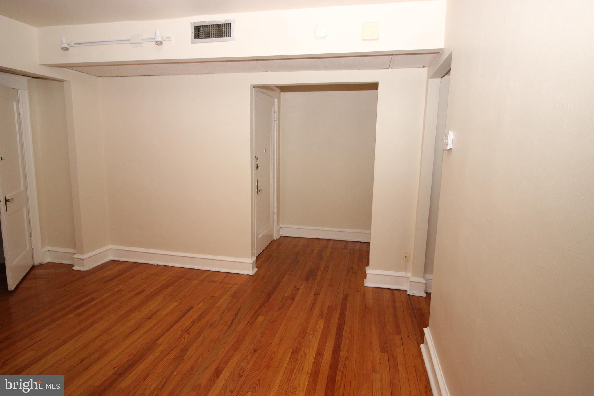 ELKINS PARK - Residential Lease