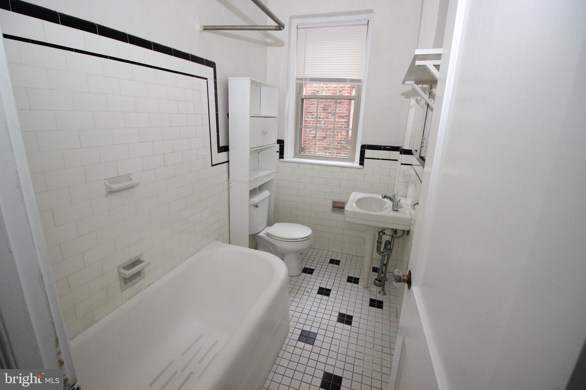 ELKINS PARK - Residential Lease