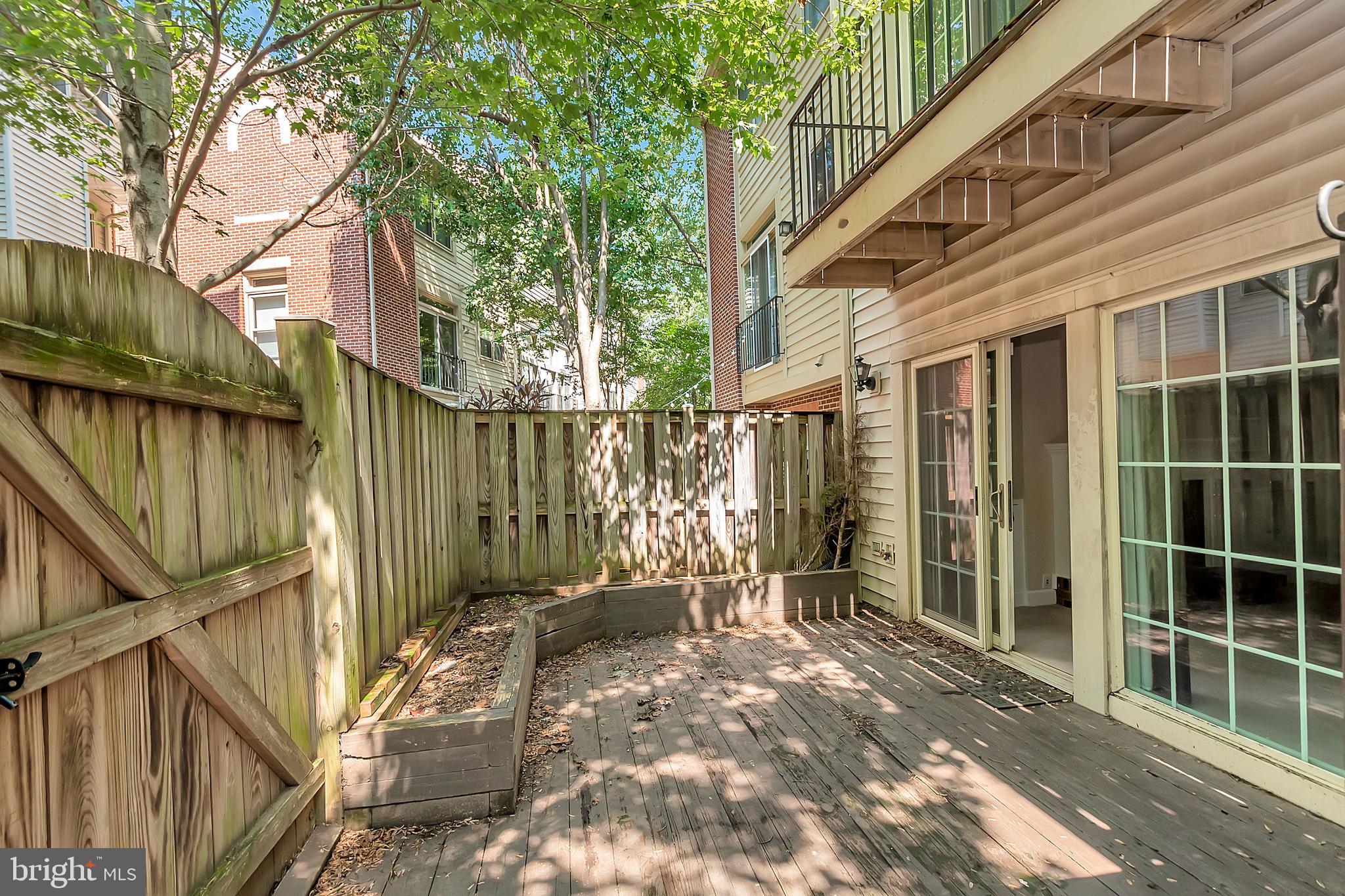 LENOX PLACE AT SUNNYSIDE - Residential