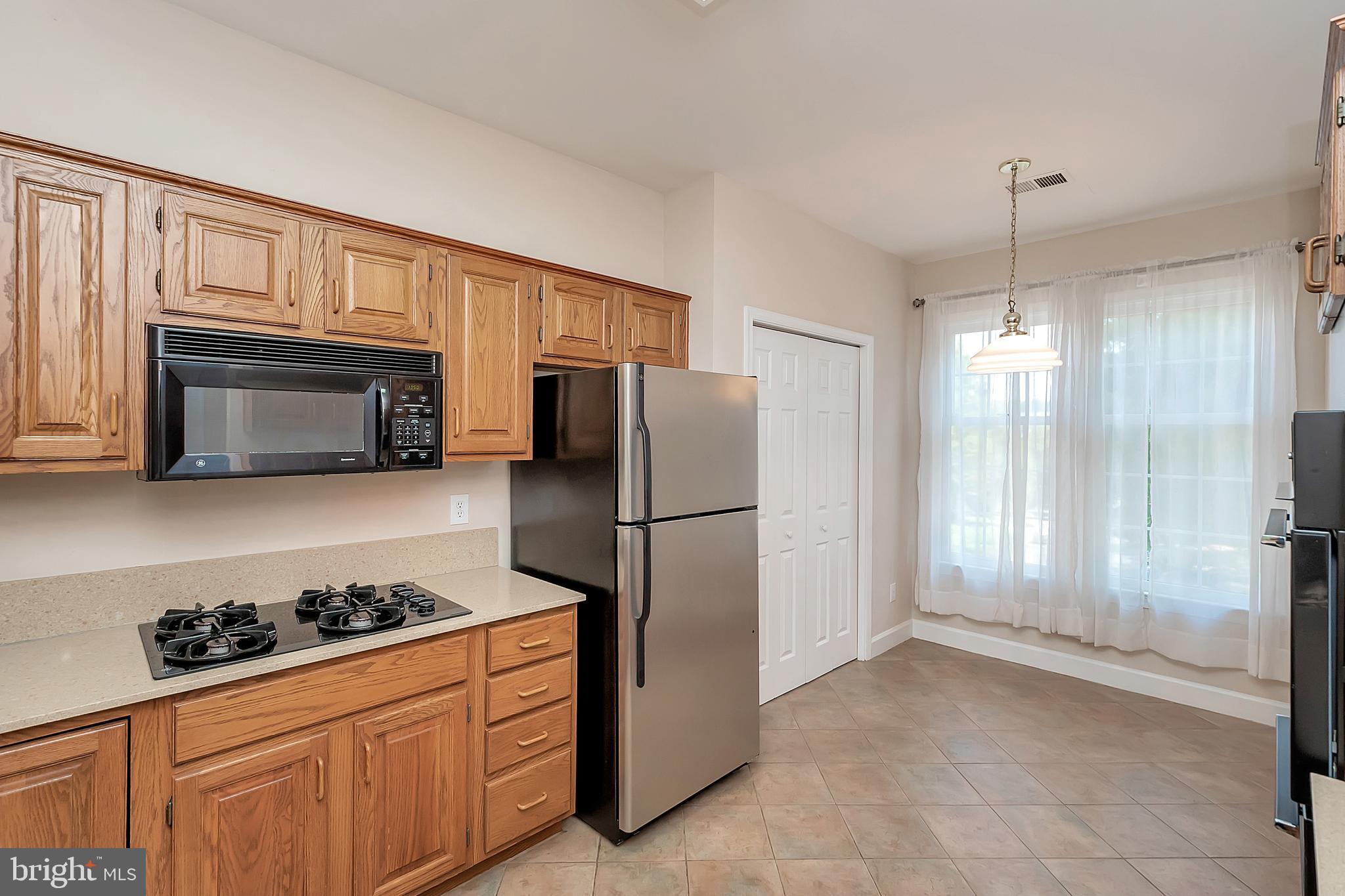 LENOX PLACE AT SUNNYSIDE - Residential