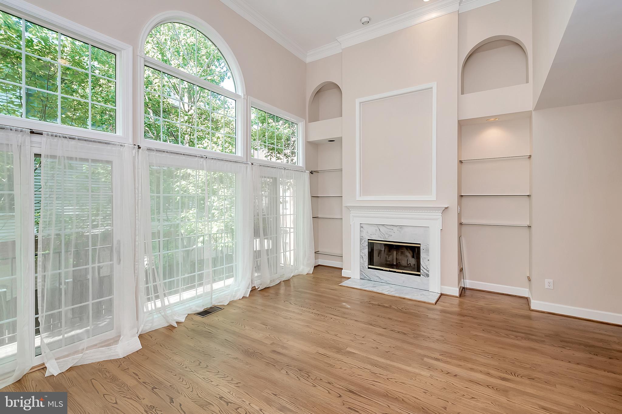 LENOX PLACE AT SUNNYSIDE - Residential