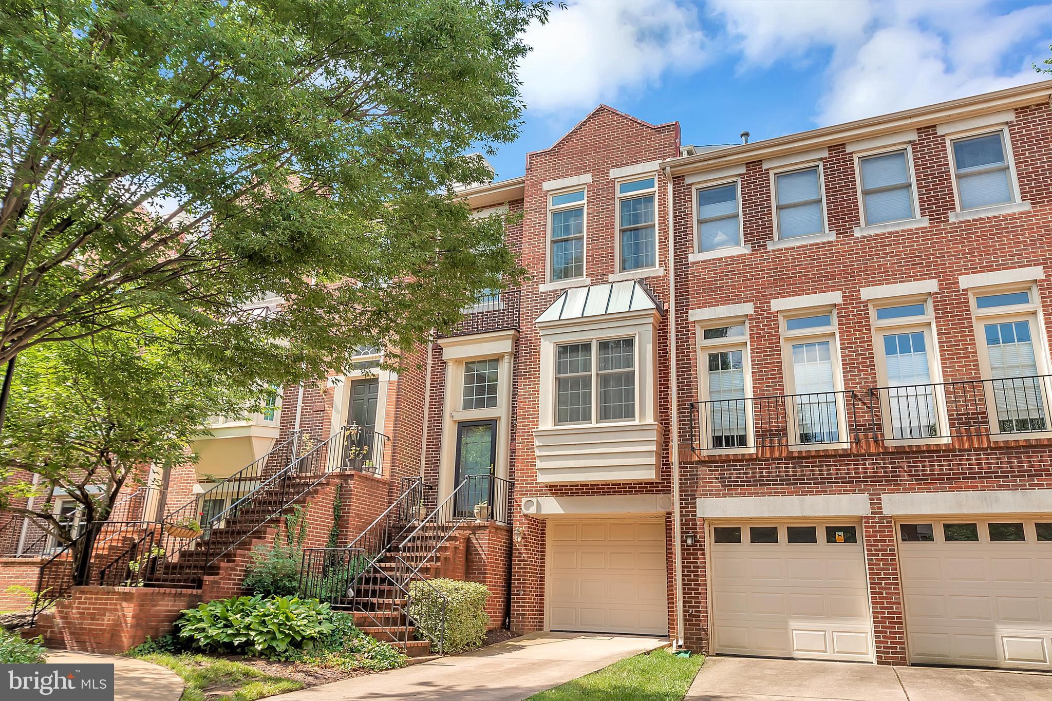 LENOX PLACE AT SUNNYSIDE - Residential