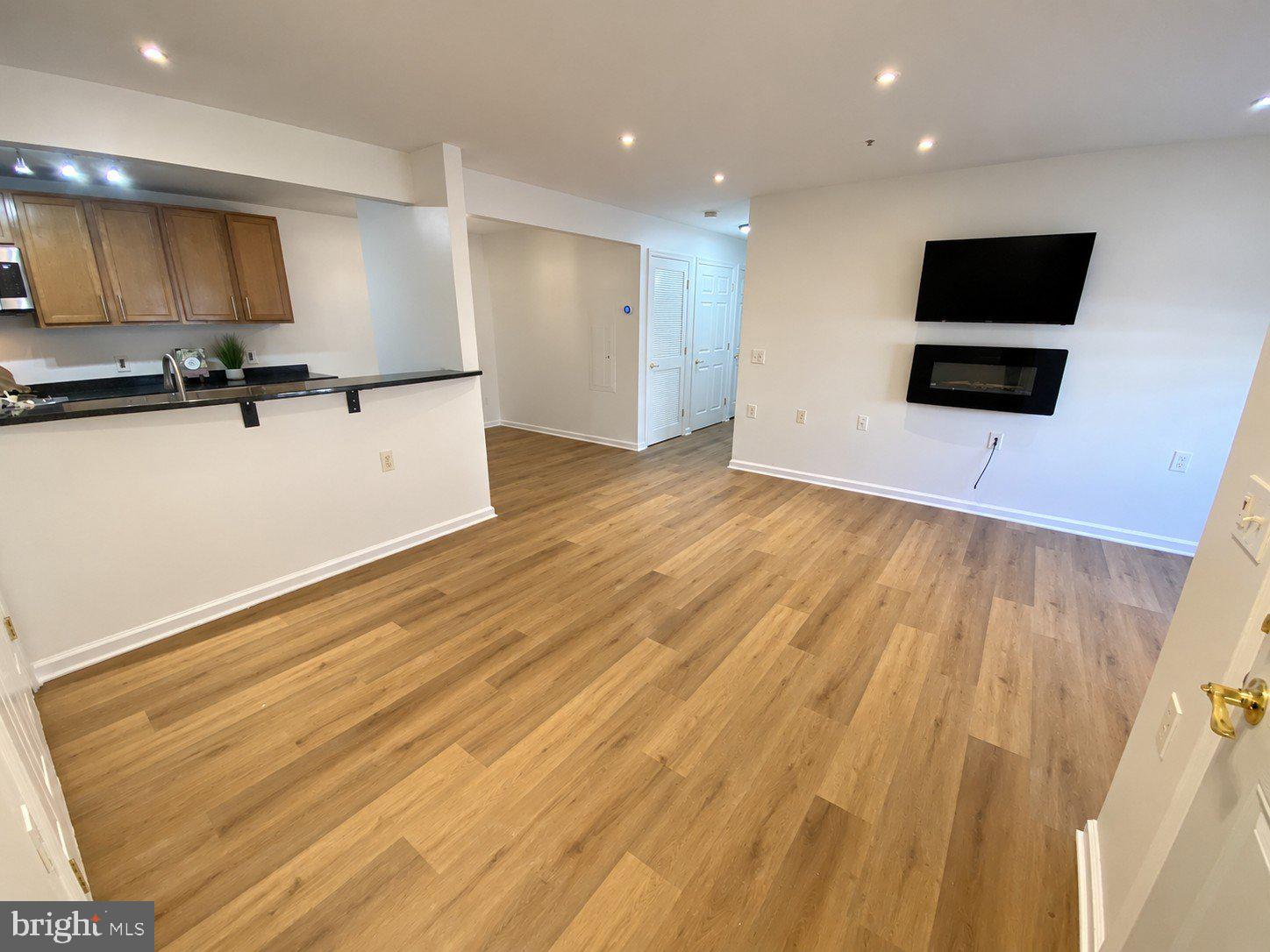4950 CALL PLACE SE E1