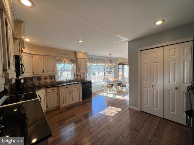 OLNEY OUTSIDE - Residential