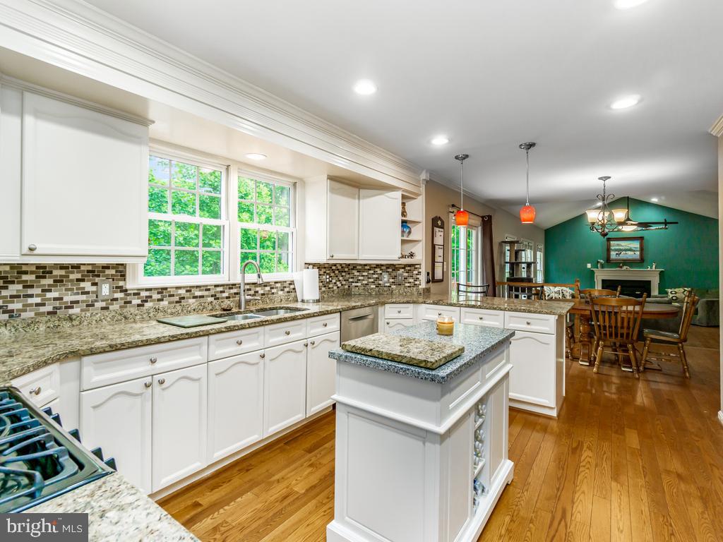 AUSTIN RIDGE - Residential