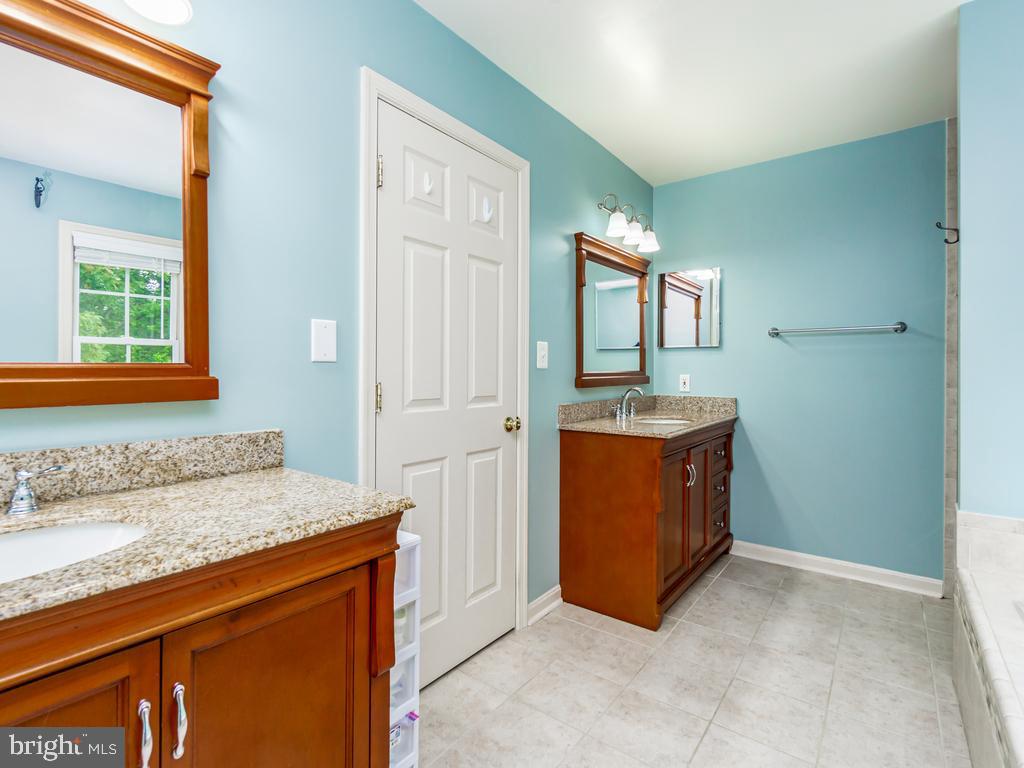 AUSTIN RIDGE - Residential