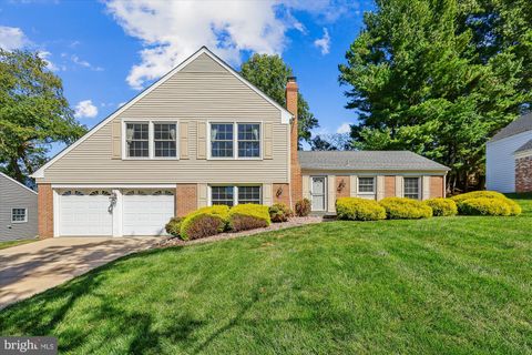 Photo of 9013 Wandering Trail Drive, POTOMAC, MD 20854 (MLS # MDMC2199980)