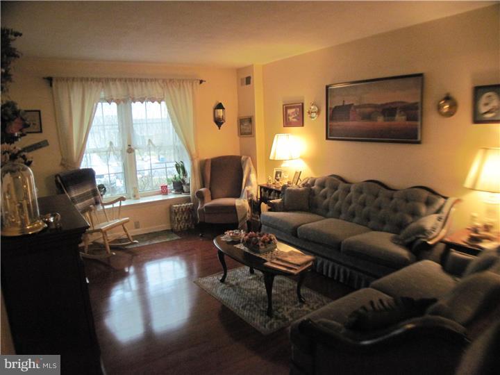 NESHAMINY VALLEY - Residential