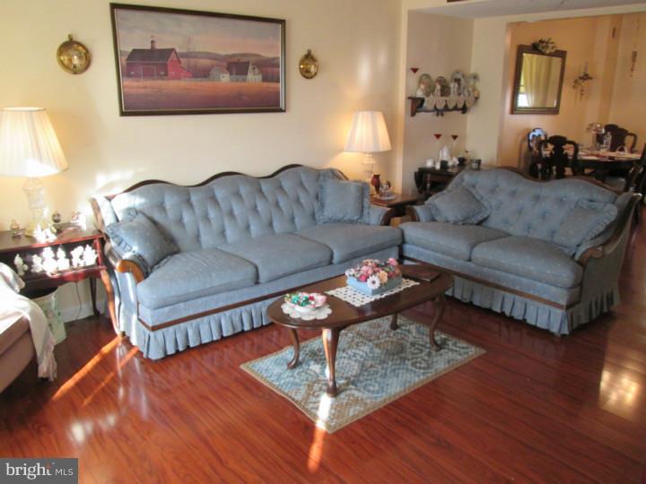 NESHAMINY VALLEY - Residential