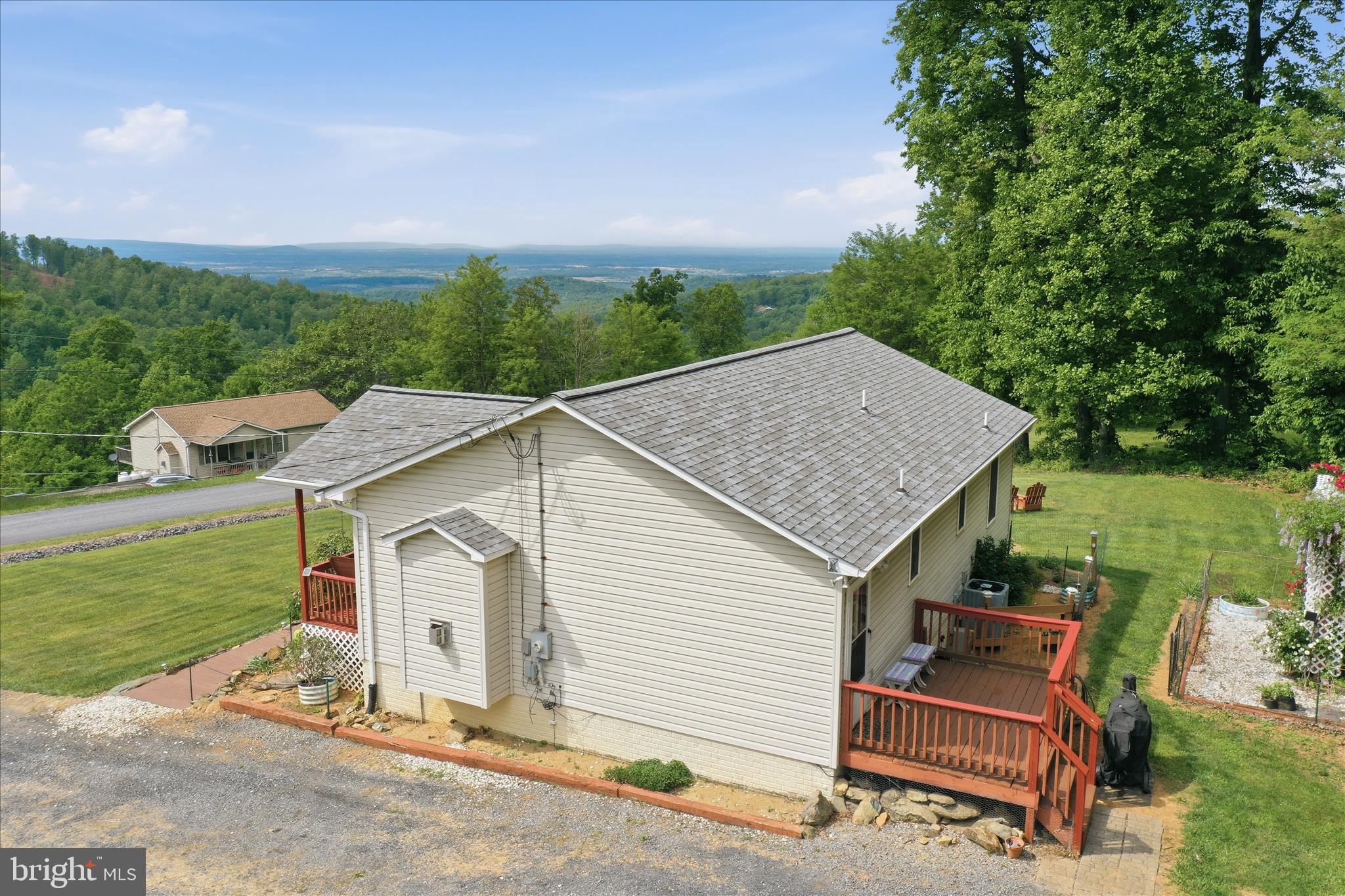 126 CLIFFSIDE ROAD