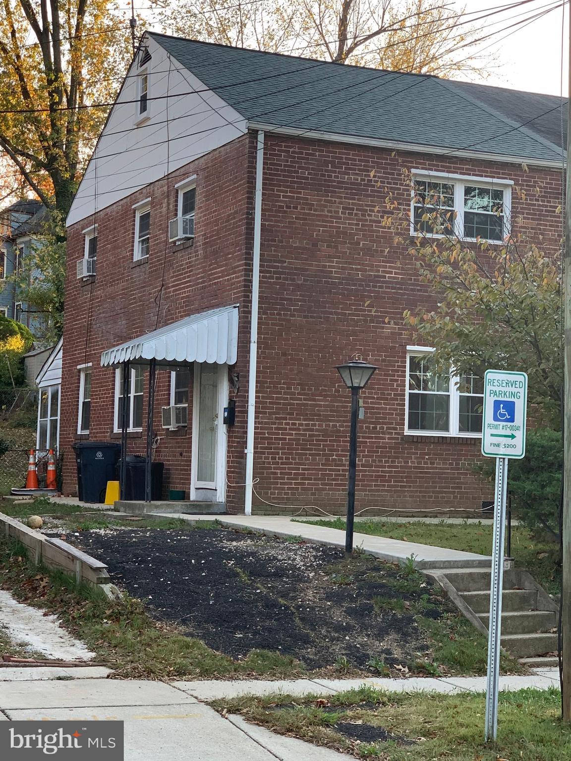 RIVERDALE - Residential Lease