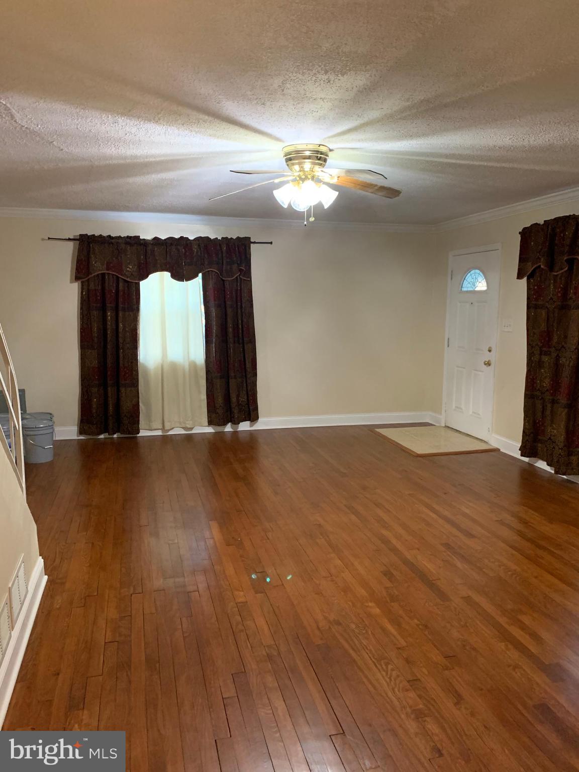 RIVERDALE - Residential Lease