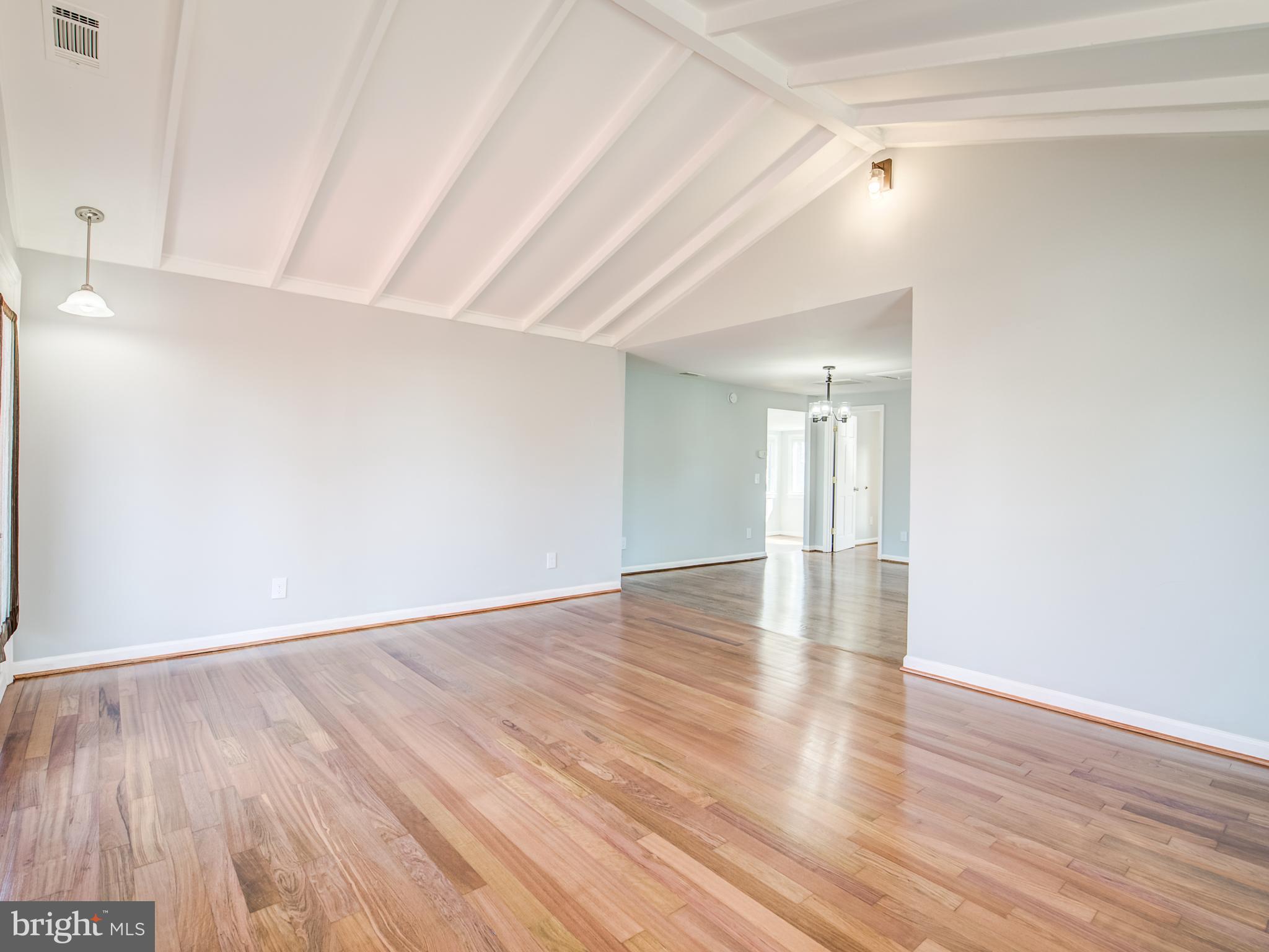 COLONIAL BEACH - Residential