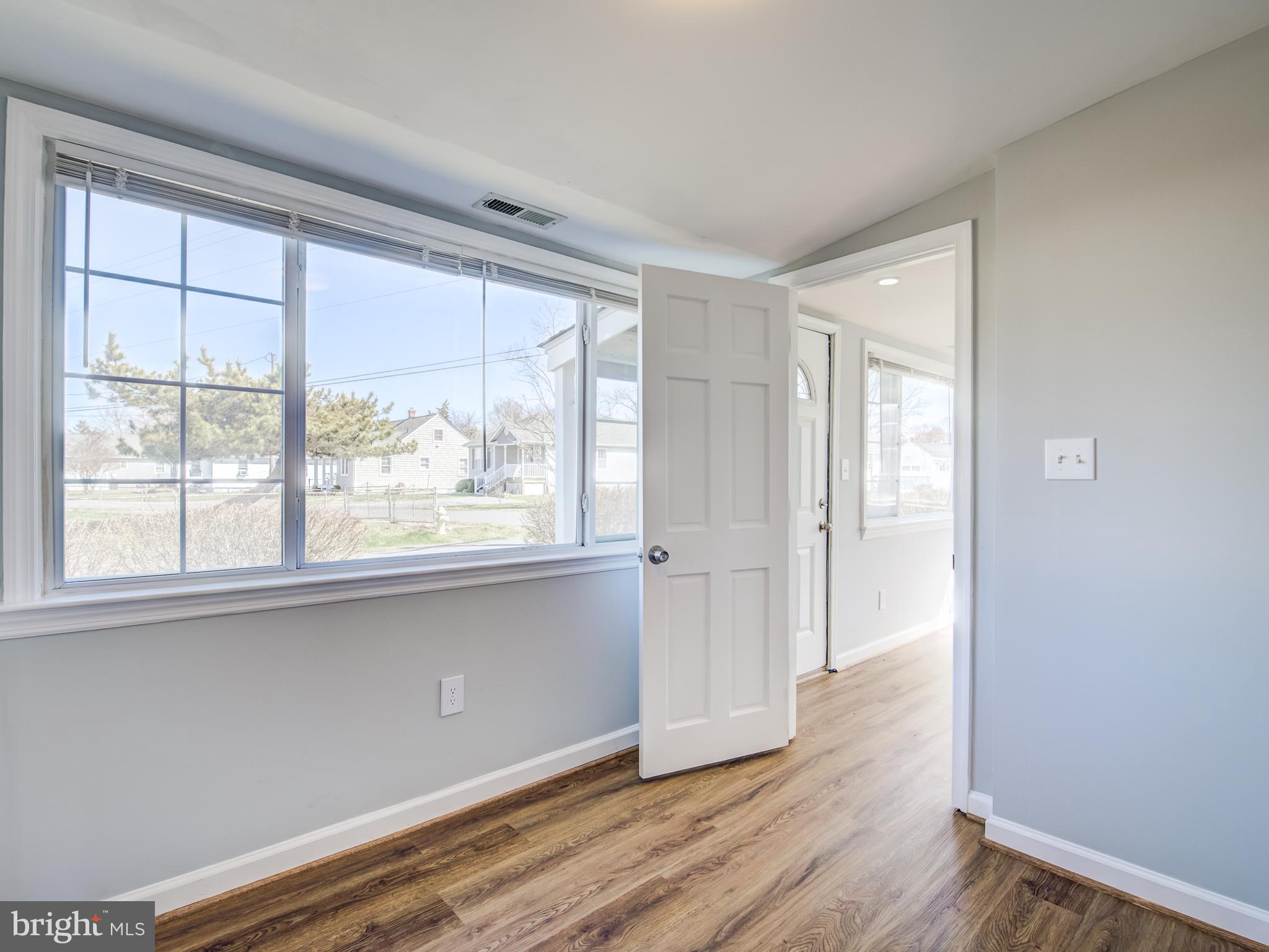 COLONIAL BEACH - Residential