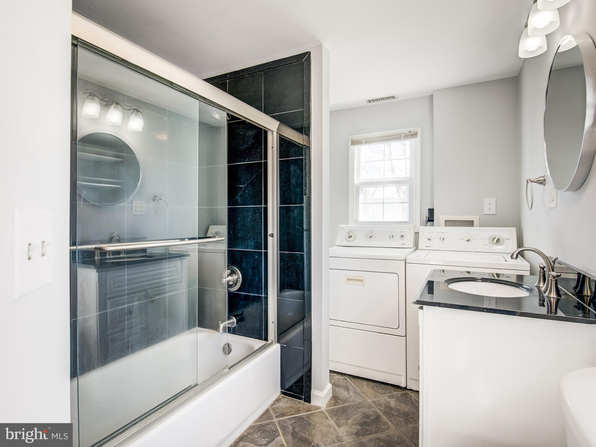 COLONIAL BEACH - Residential