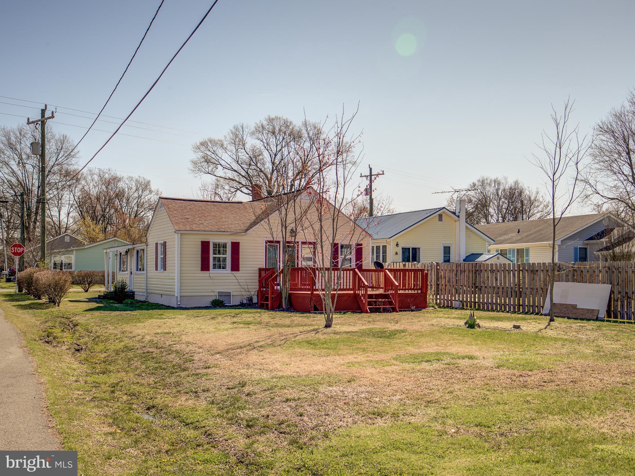 COLONIAL BEACH - Residential