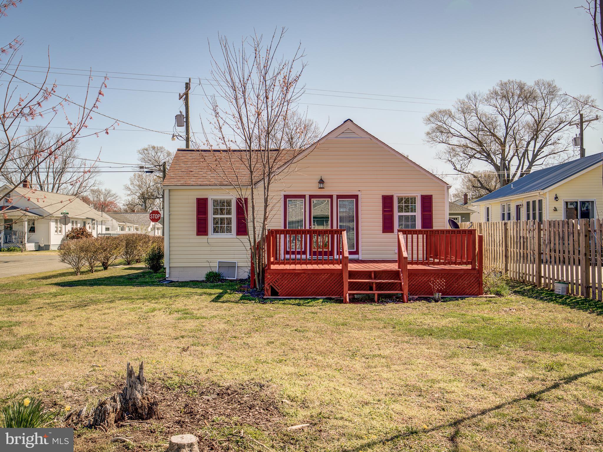 COLONIAL BEACH - Residential