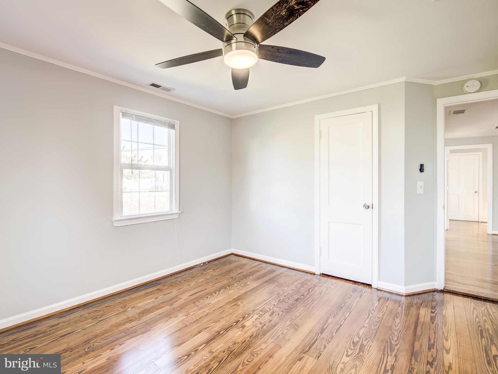 COLONIAL BEACH - Residential