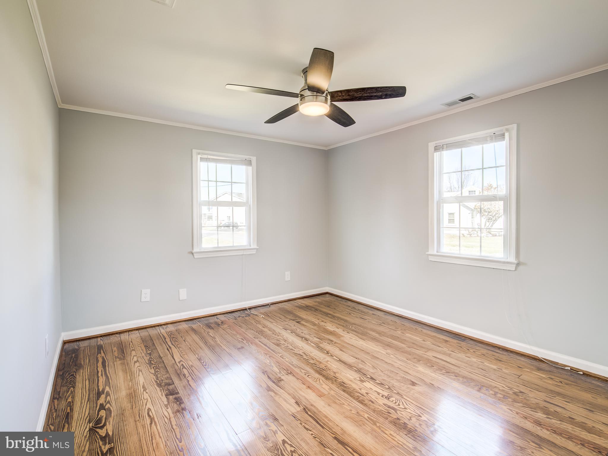 COLONIAL BEACH - Residential