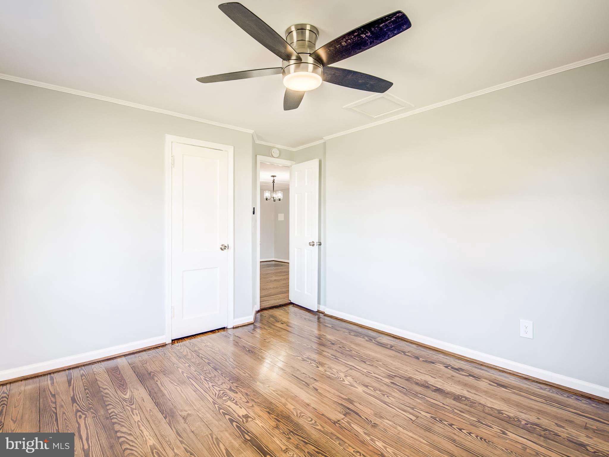 COLONIAL BEACH - Residential