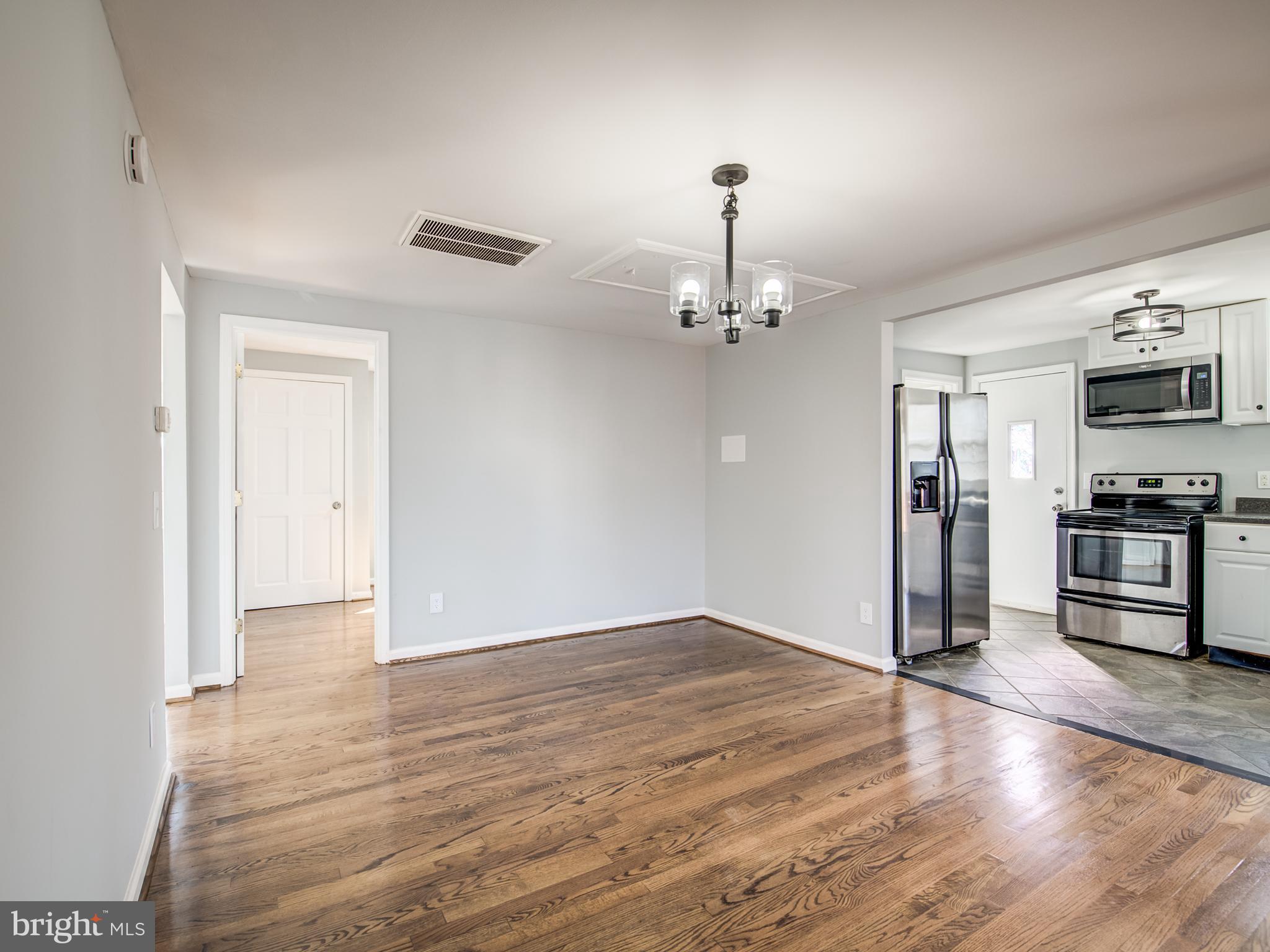 COLONIAL BEACH - Residential