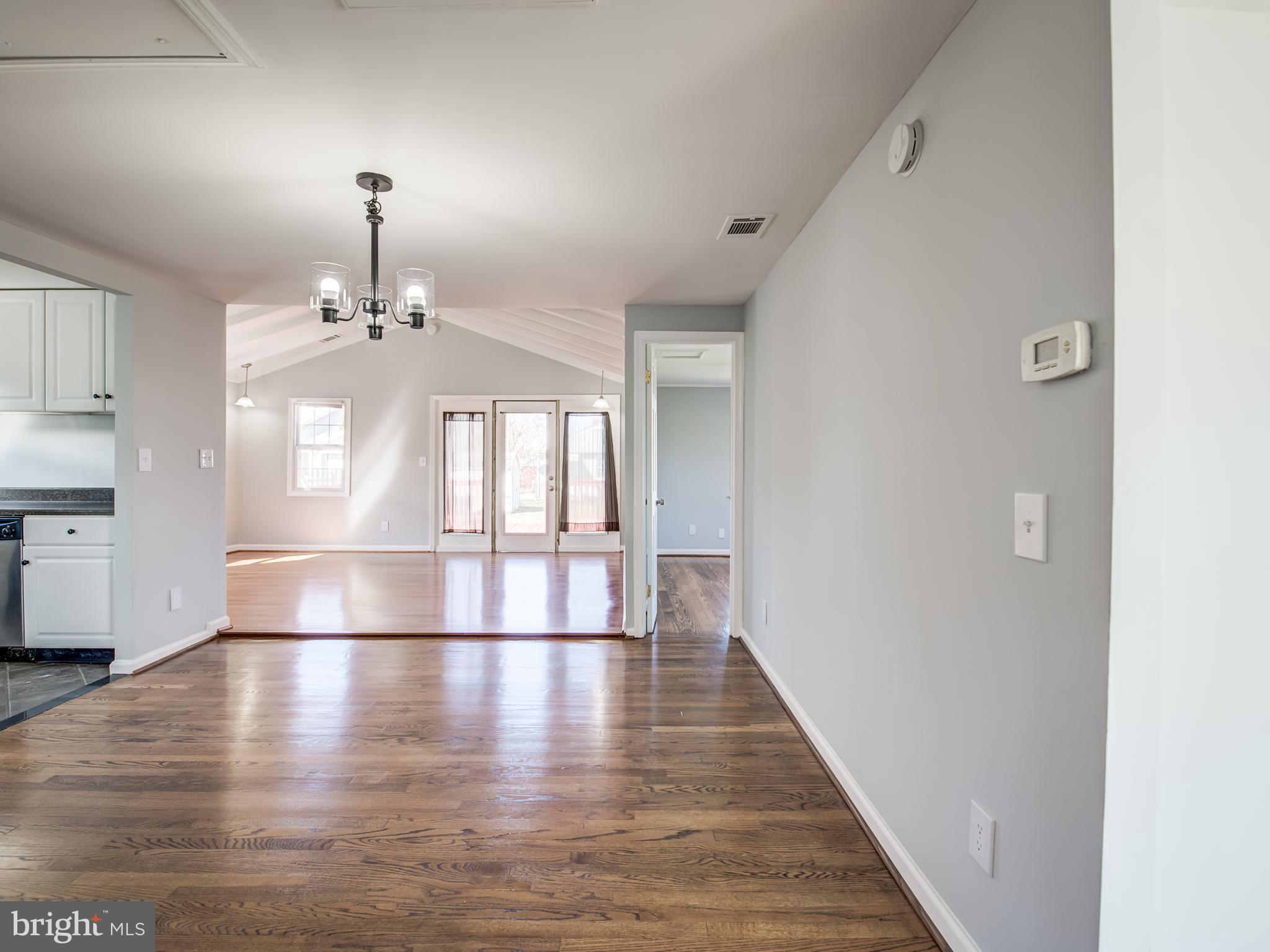 COLONIAL BEACH - Residential