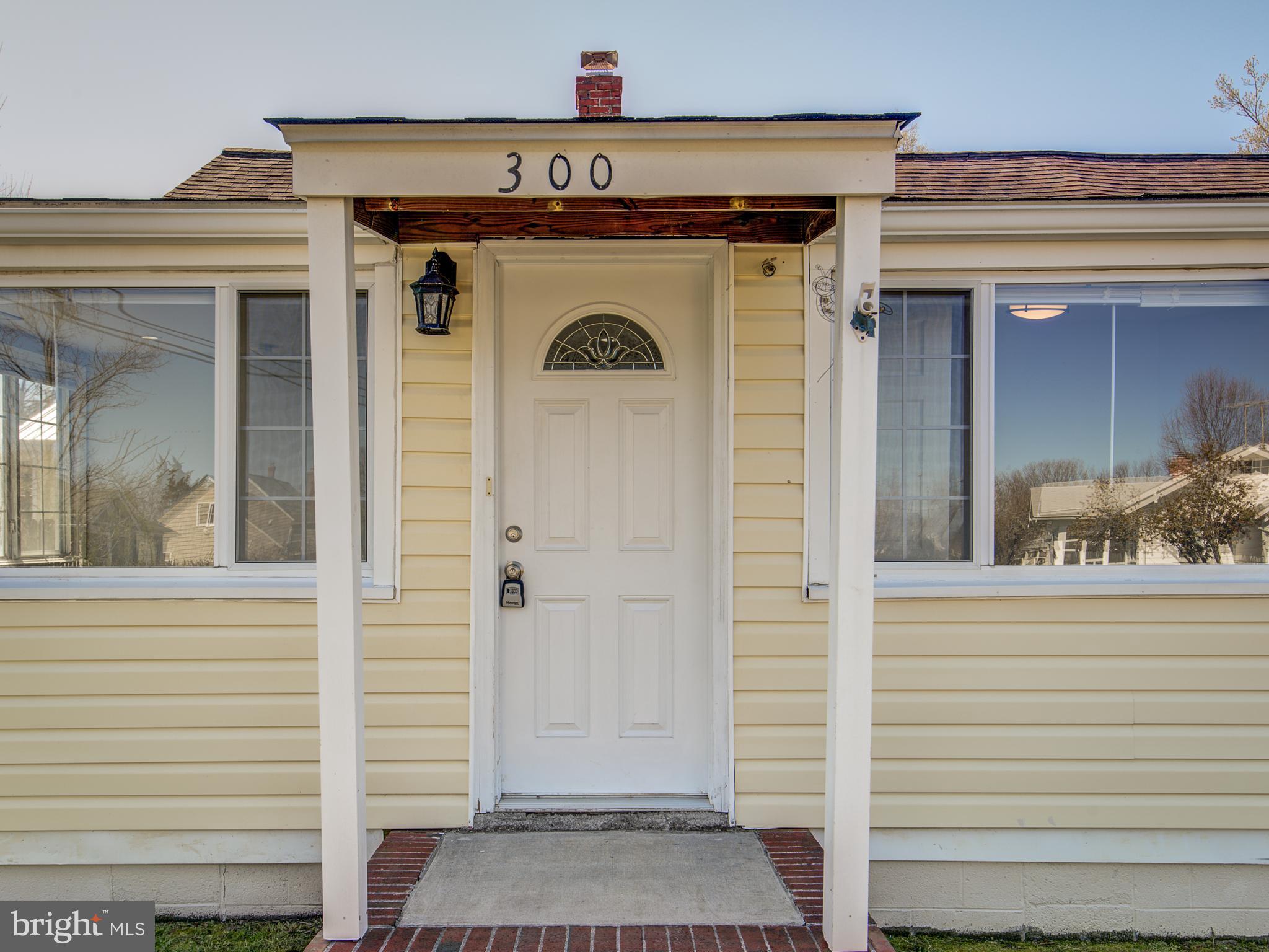 COLONIAL BEACH - Residential