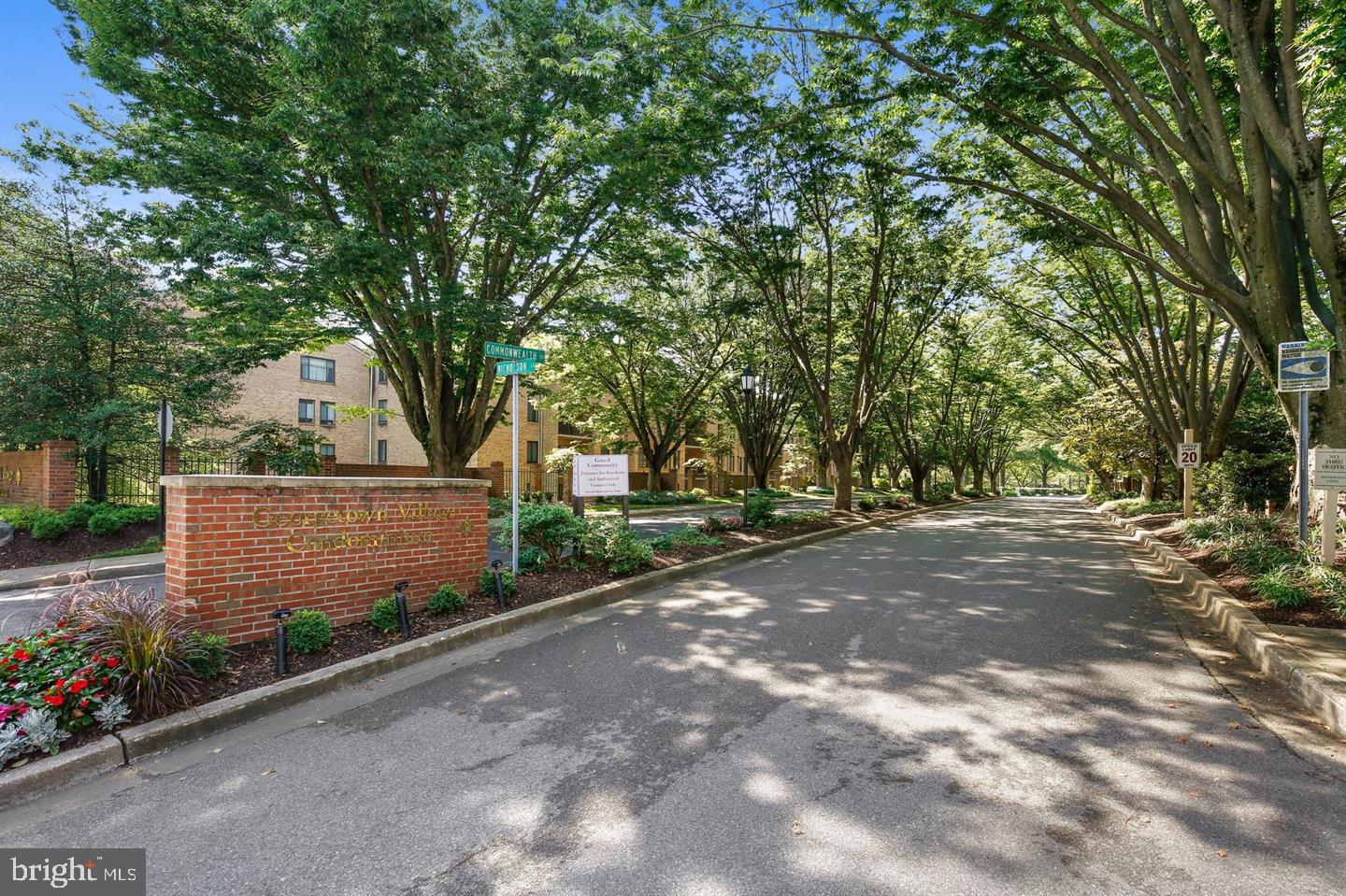 11419 COMMONWEALTH DR. 302