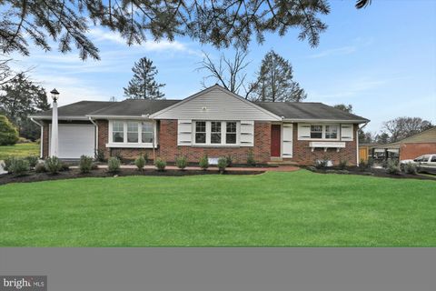 Photo of 114 RUNNING PUMP RD, LANCASTER, PA 17603 (MLS # PALA2029368)