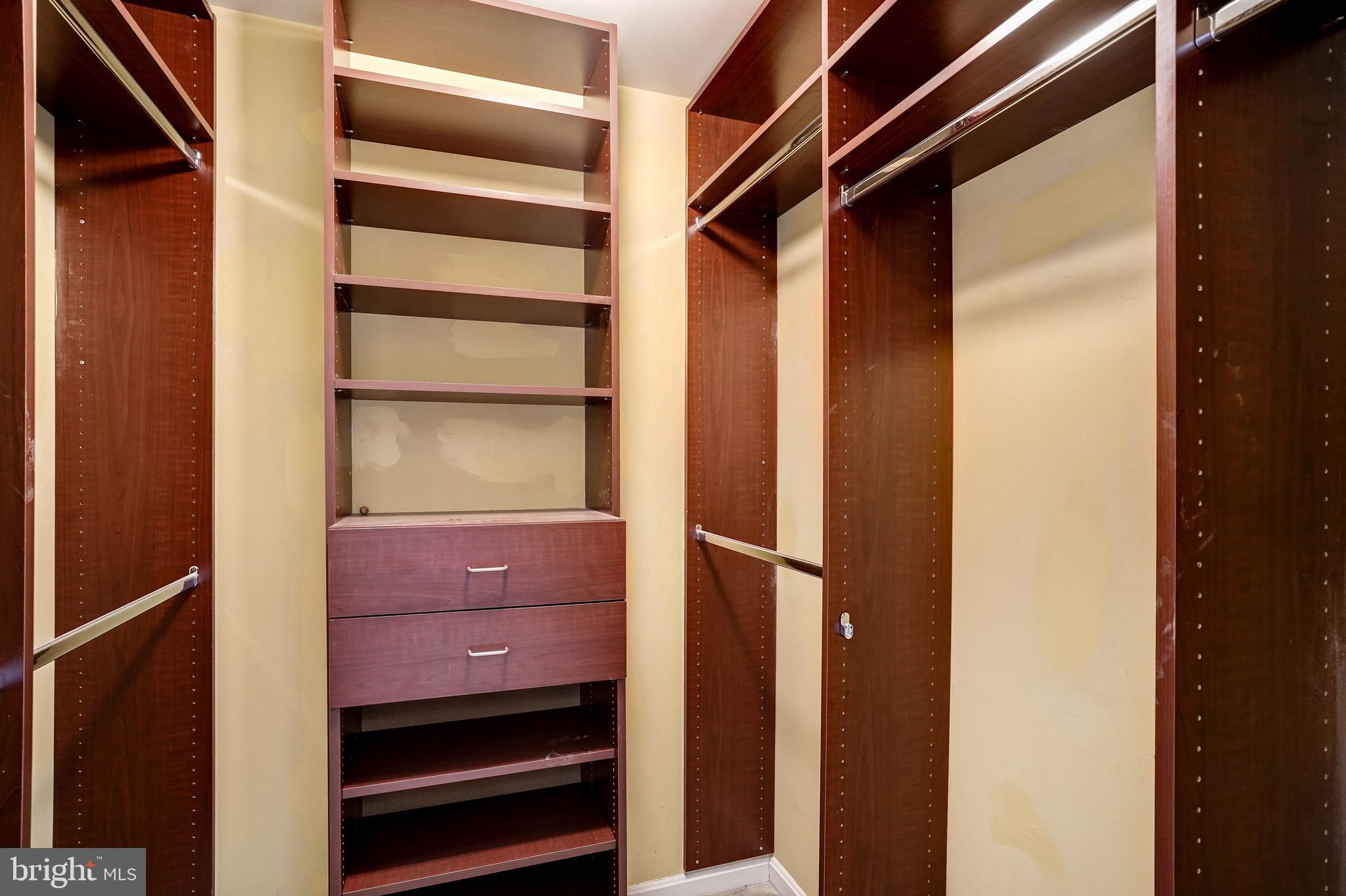 GREENWOOD - Residential Lease