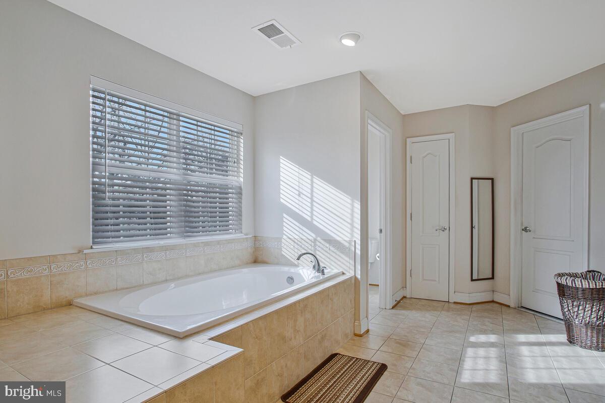 BELMONT CREST - Residential