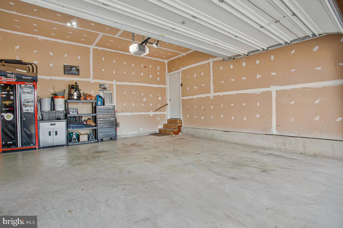 BELMONT CREST - Residential