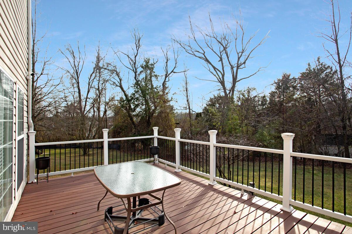 BELMONT CREST - Residential