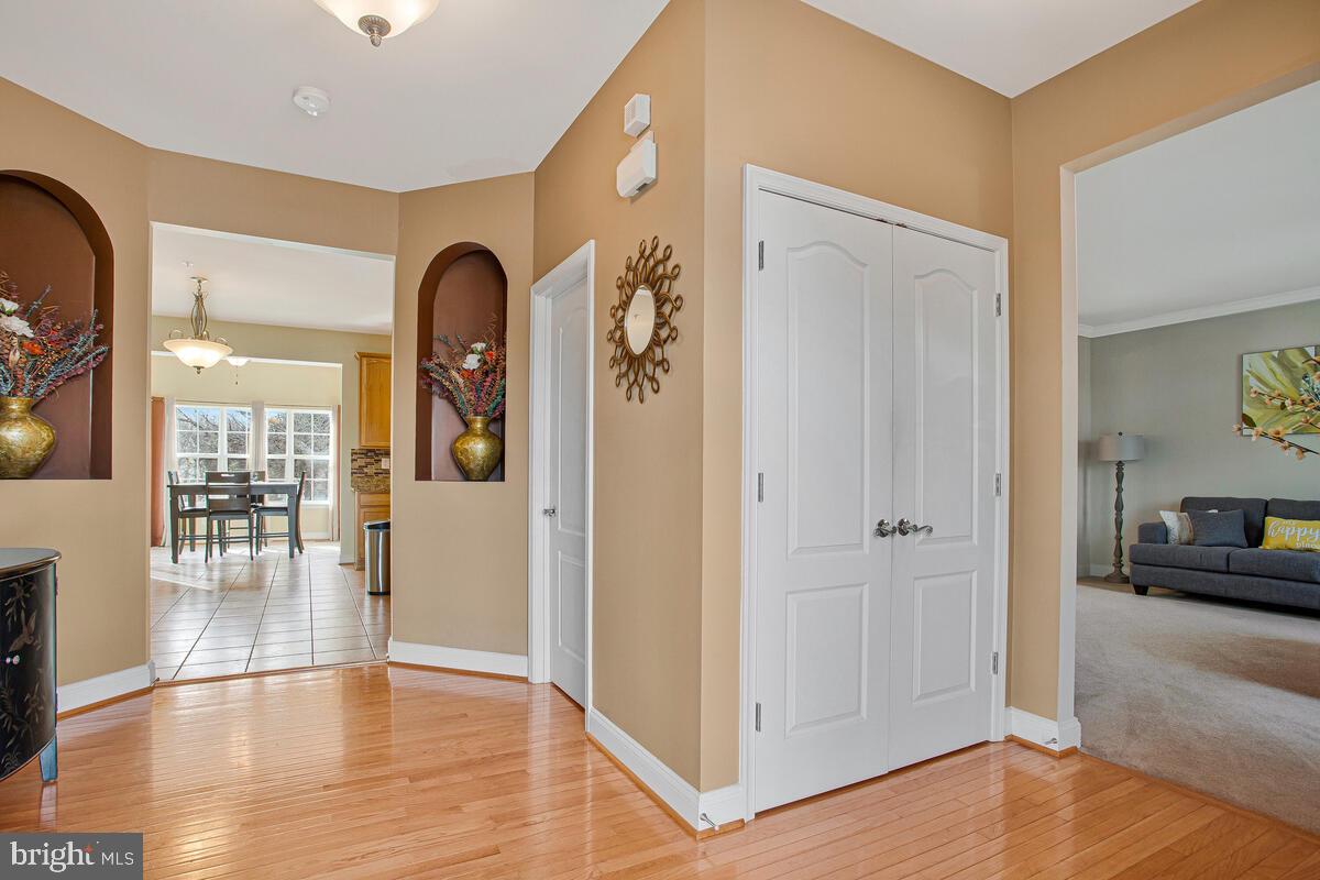 BELMONT CREST - Residential