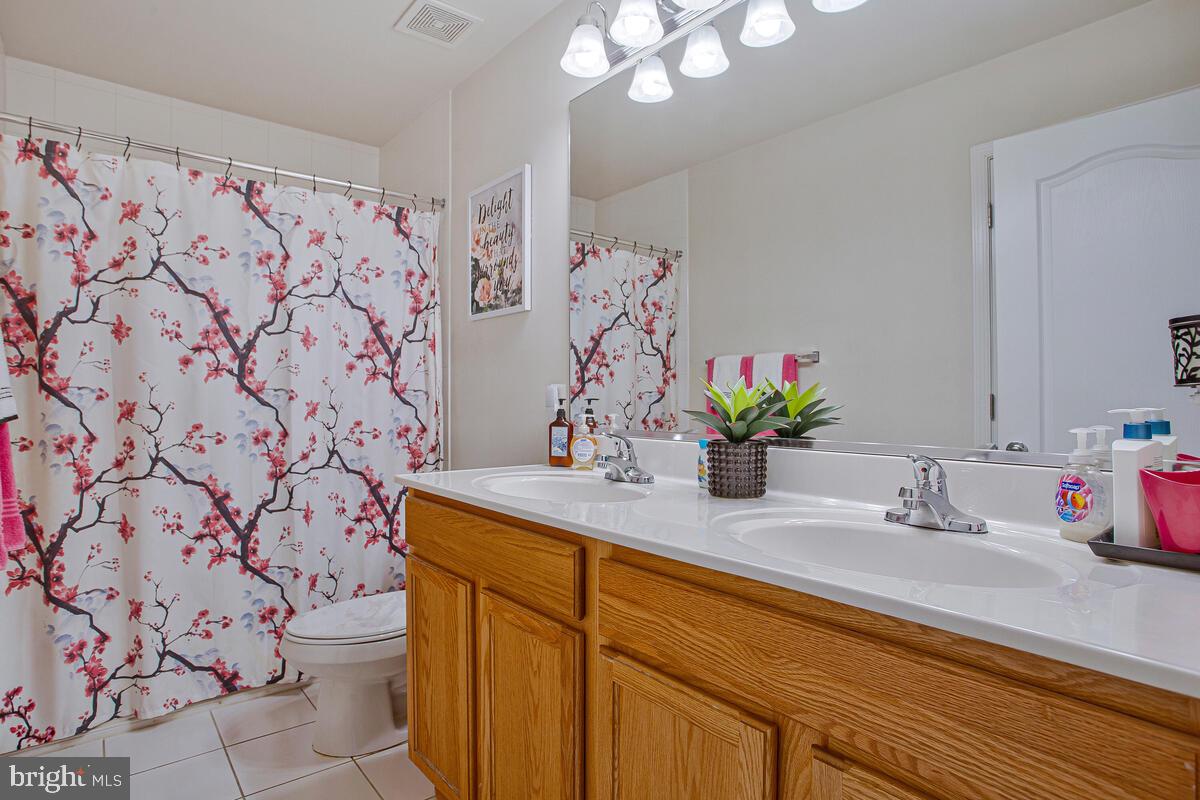 BELMONT CREST - Residential