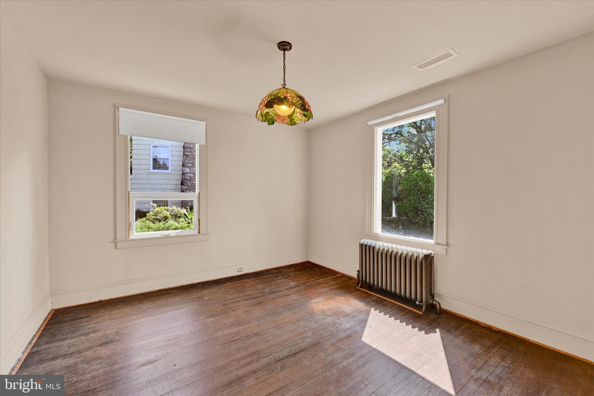 ROLAND PARK - Residential