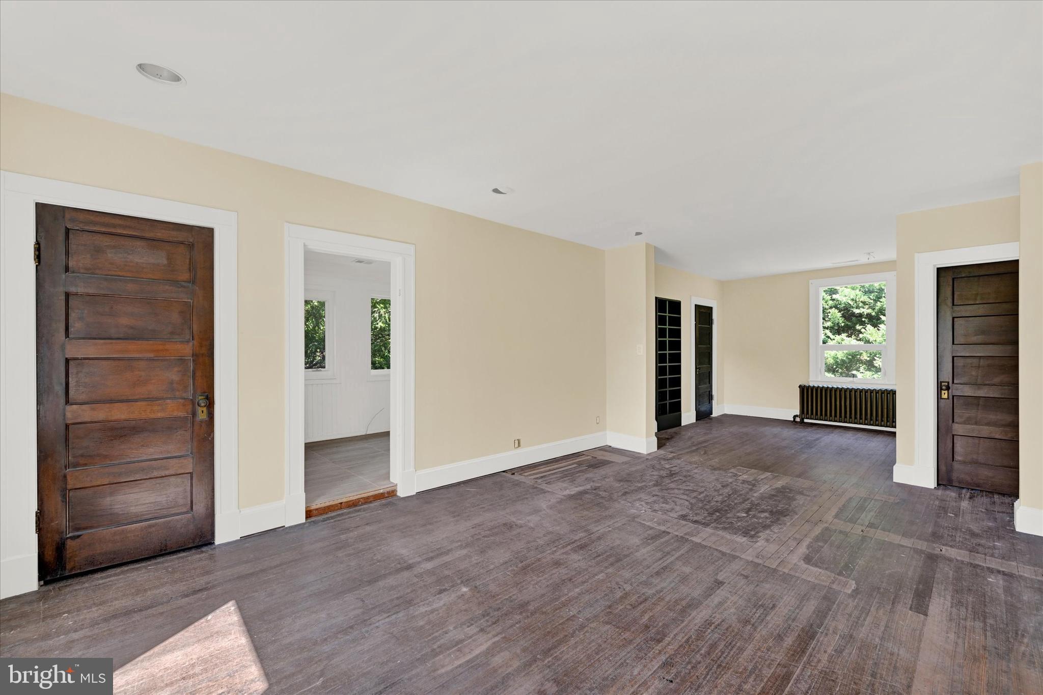 ROLAND PARK - Residential