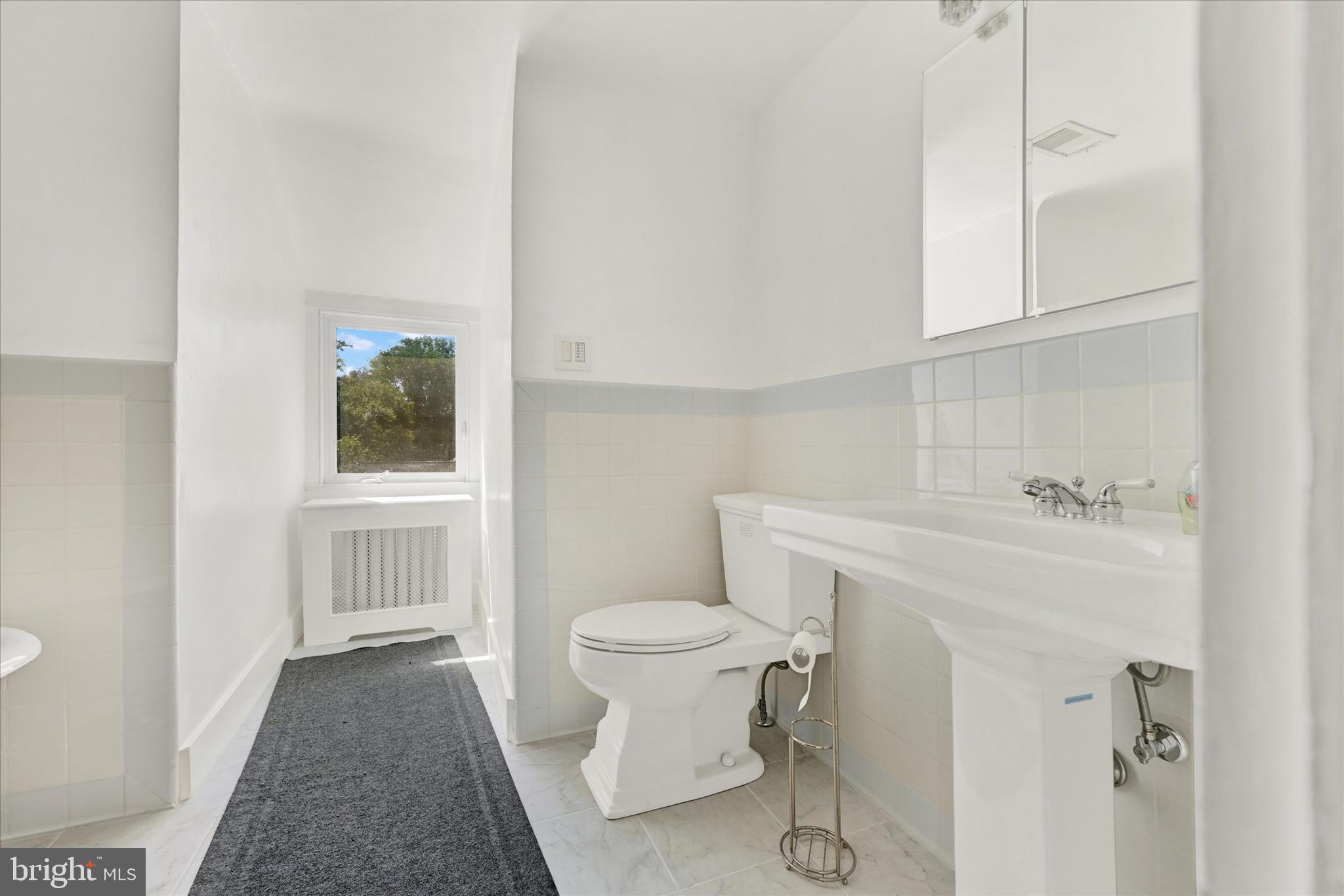 ROLAND PARK - Residential