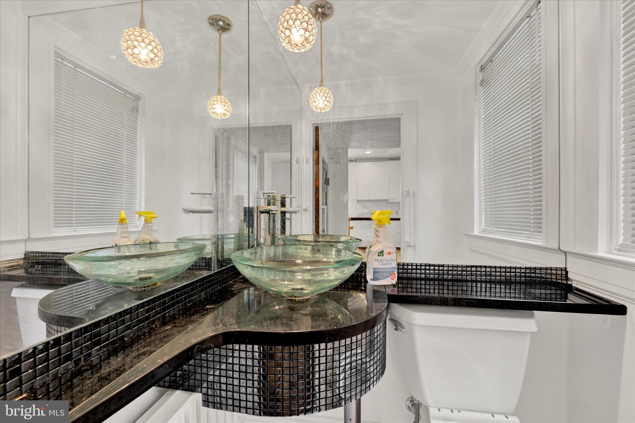 ROLAND PARK - Residential