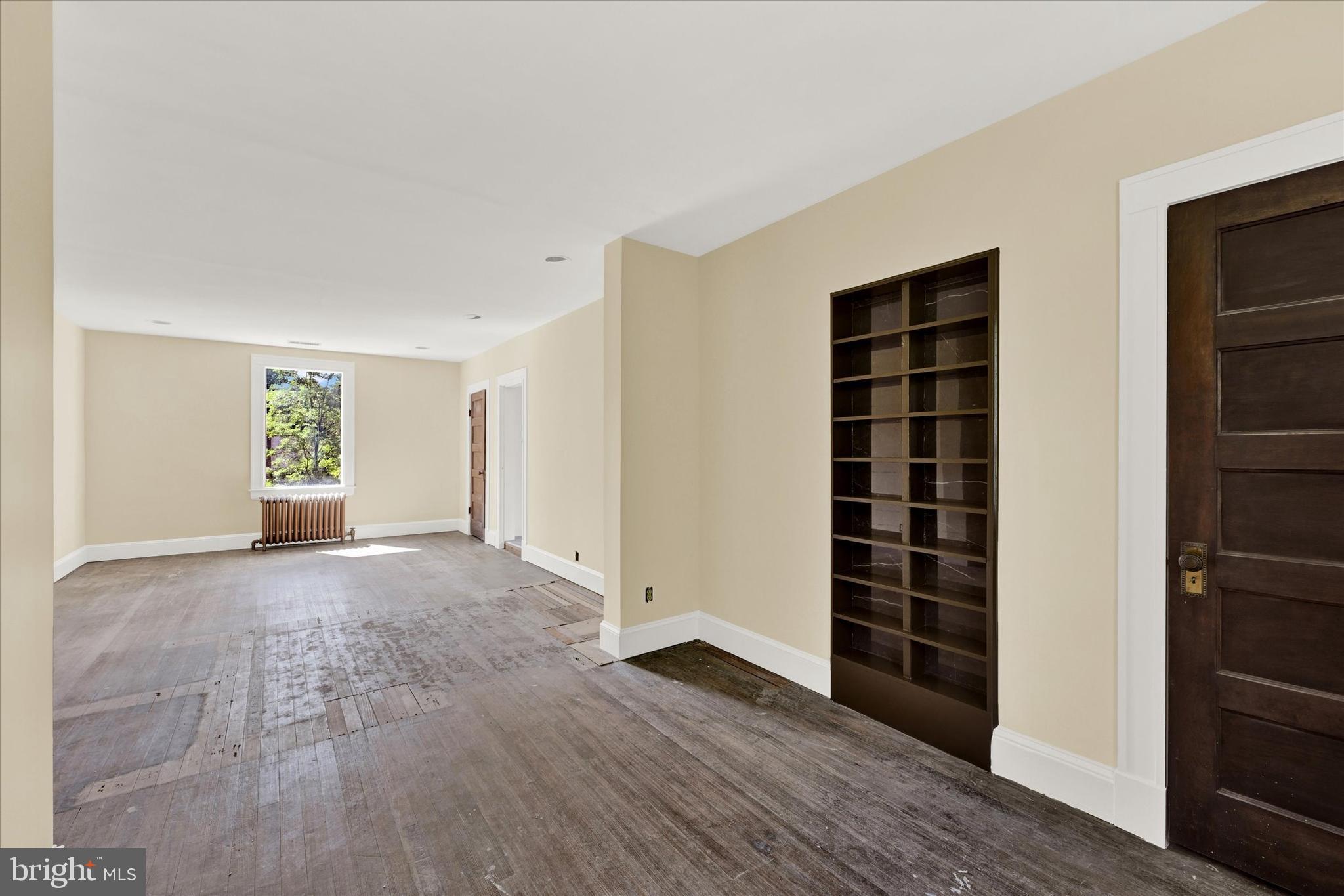 ROLAND PARK - Residential