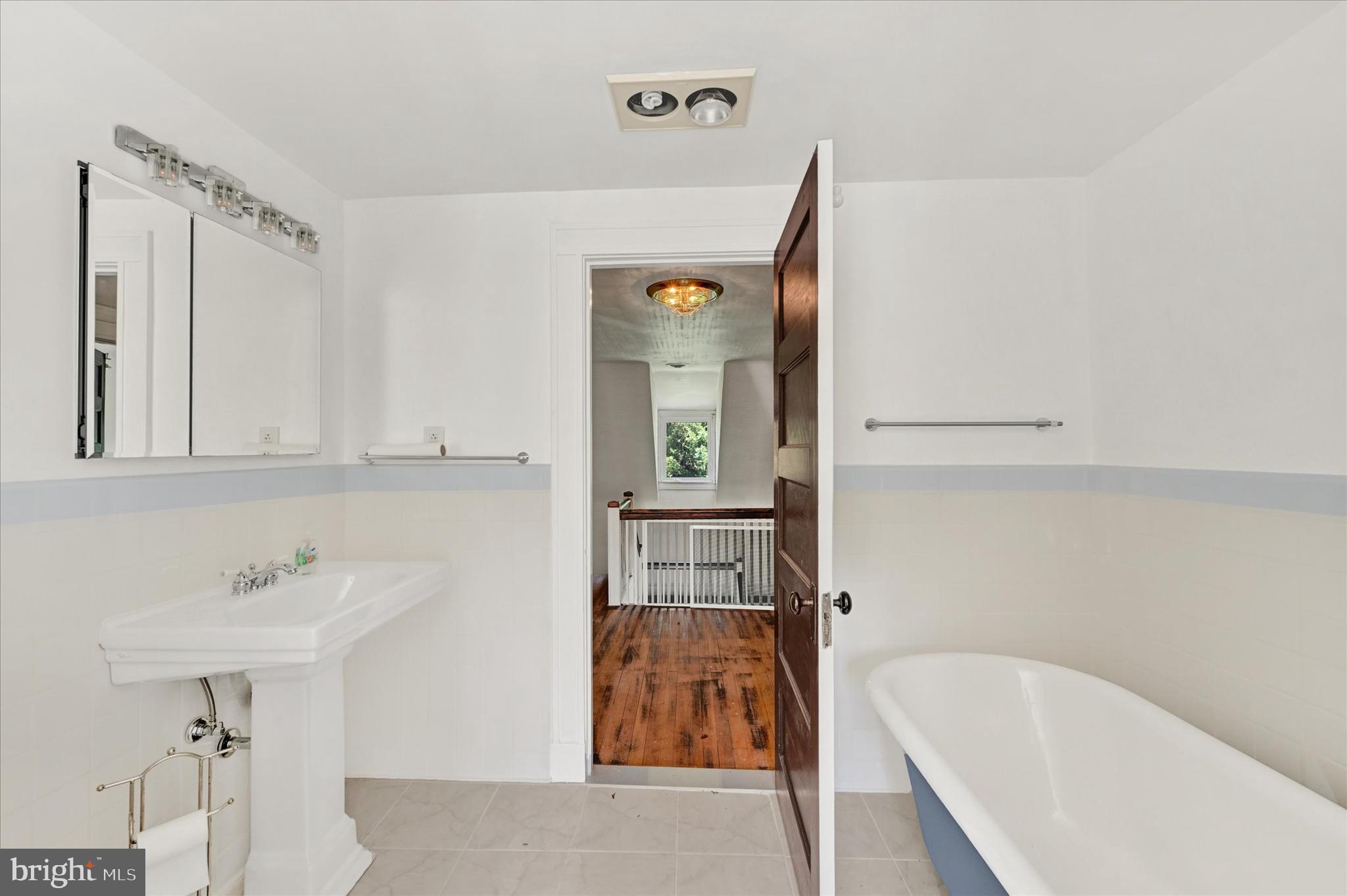 ROLAND PARK - Residential