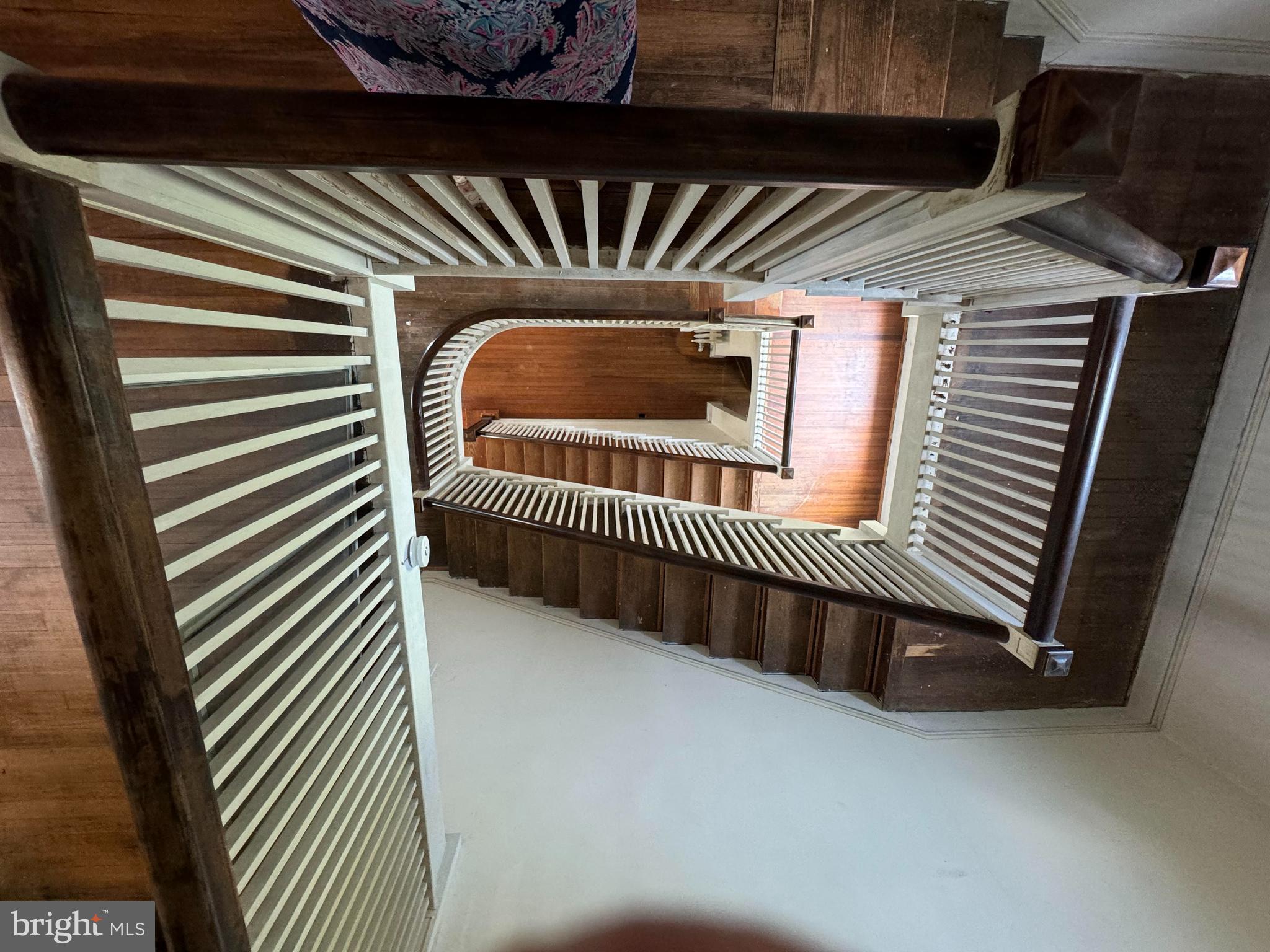 ROLAND PARK - Residential