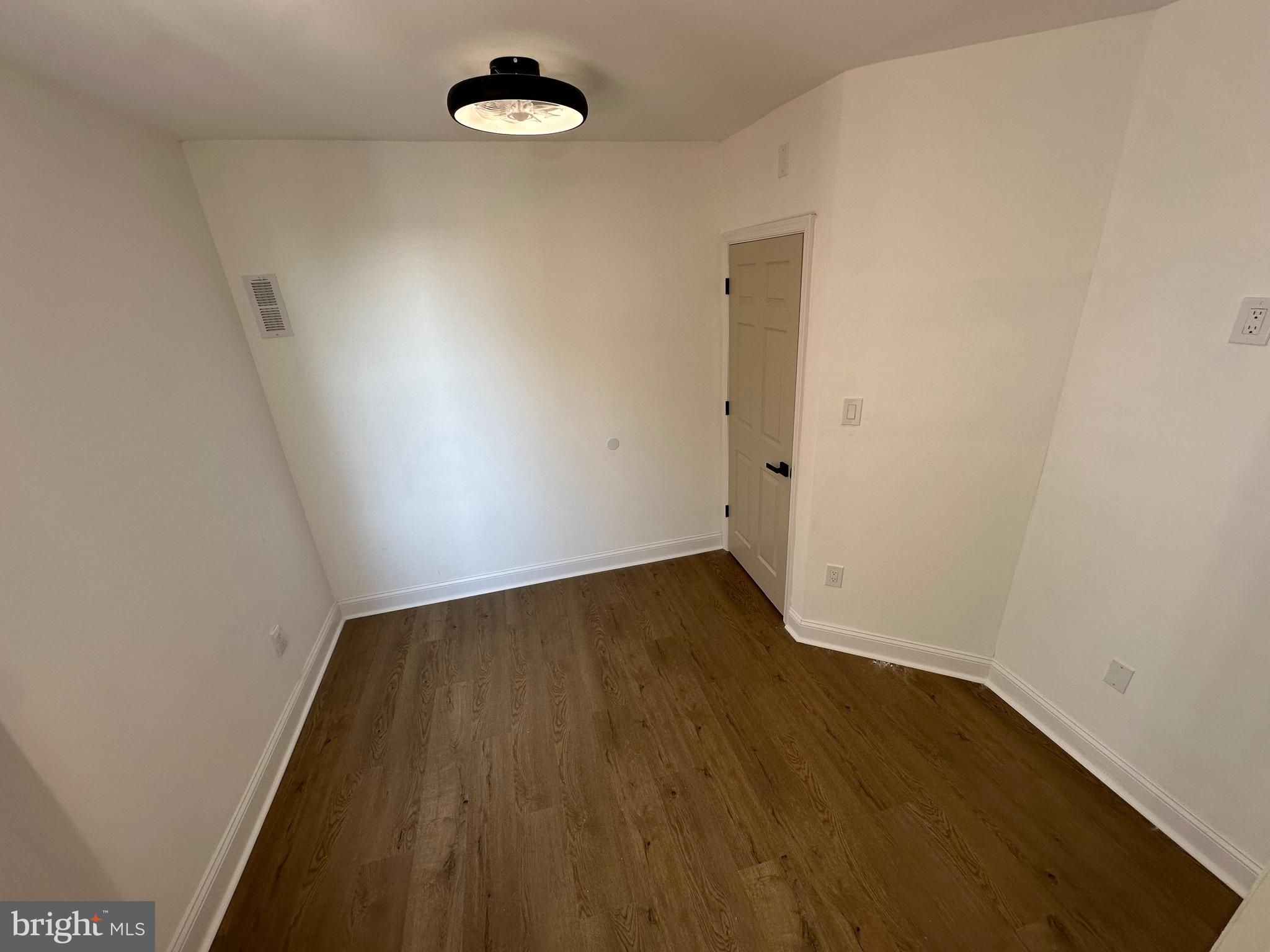 COBBS CREEK - Residential